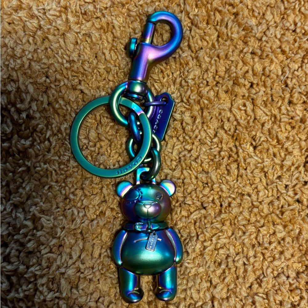 Coach oil hologram bear key ring keychain